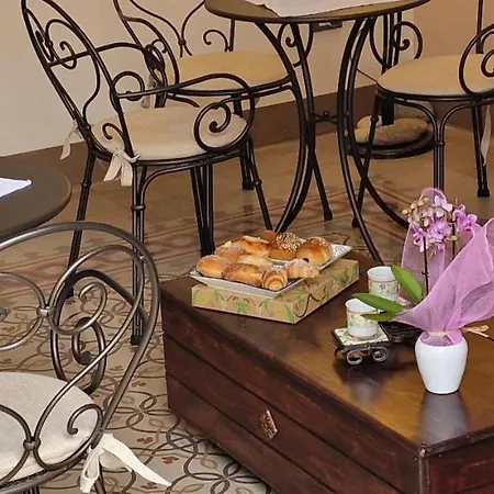 Eureka Guest house 4*