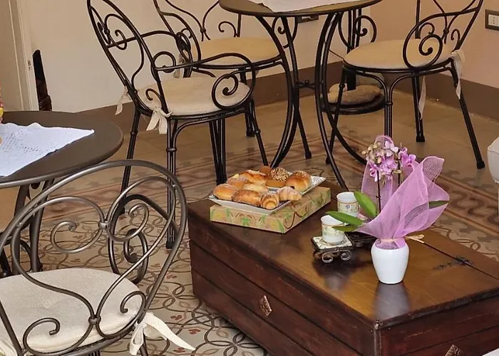 Eureka Guest house 4*