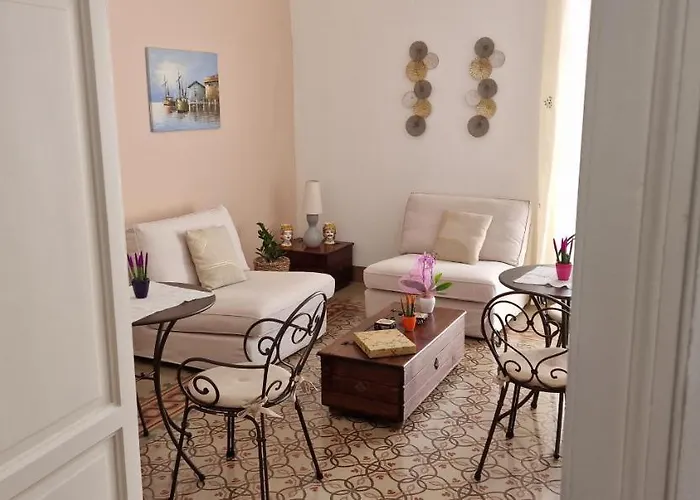 Eureka Guest house 4*